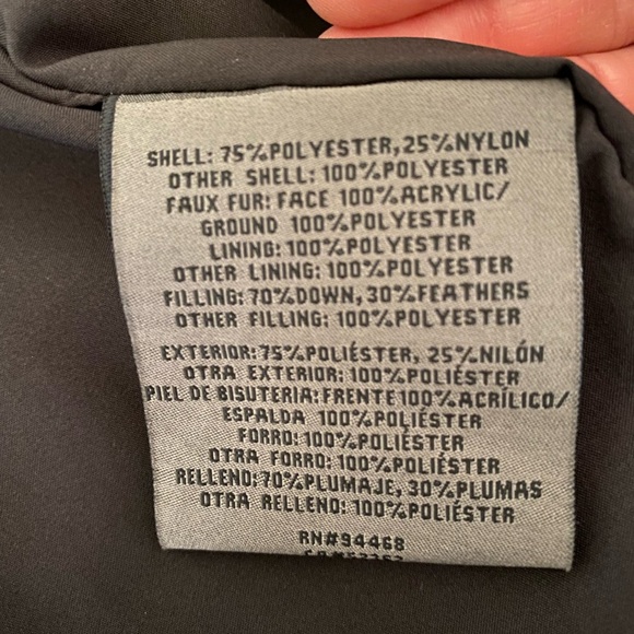 Vera Wang Black Puffer Coat with Removable Faux Fur Collar Brocade pattern Sz L - Picture 13 of 15